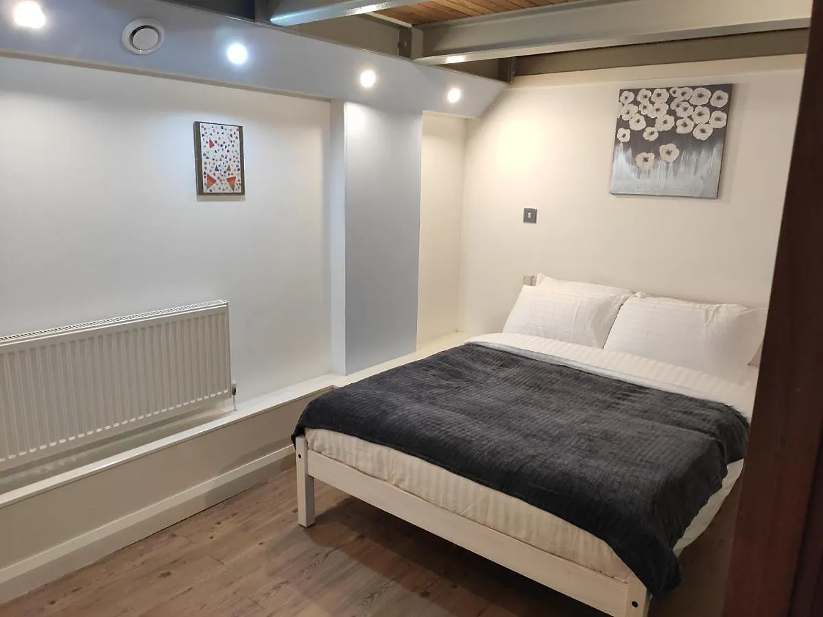City Centre Duplex 3Rooms Apartment With Parking Nottingham