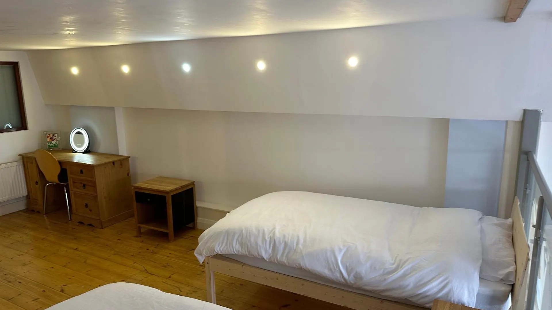 City Centre Duplex 3Rooms Apartment With Parking Nottingham